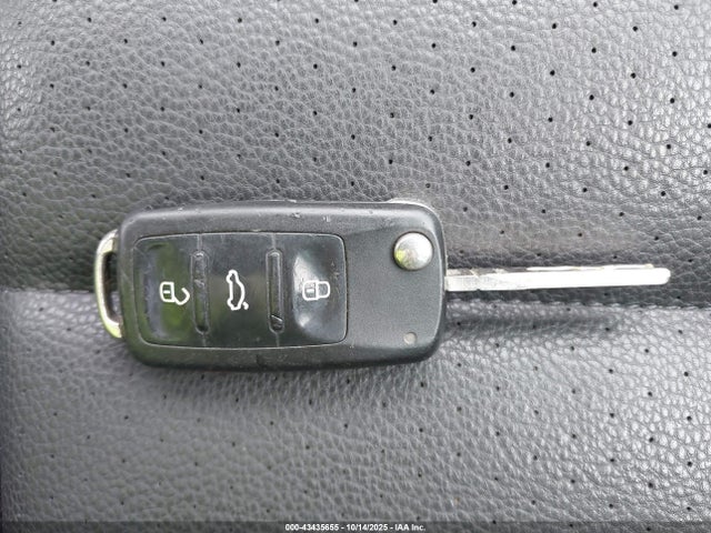 2016 VOLKSWAGEN TIGUAN WVGBV7AXXGW574235 Photo 10