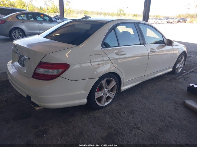 2011 Mercedes-benz C 300 Luxury/sport მანქანა იყიდება აუქციონზე, vin: WDDGF5EB1BA468679, აუქციონის ნომერი: 43435703