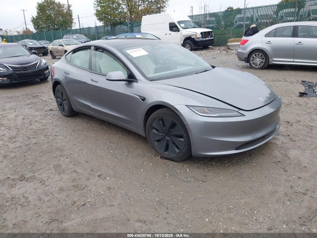 43435780 :رقم المزاد ، 5YJ3E1EA1SF031705 vin ، 2025 Tesla Model 3 Long Range Rear-wheel Drive مزاد بيع
