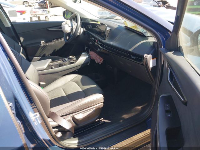 2025 KIA EV6 5XYC34JA5SG004559 Photo 4