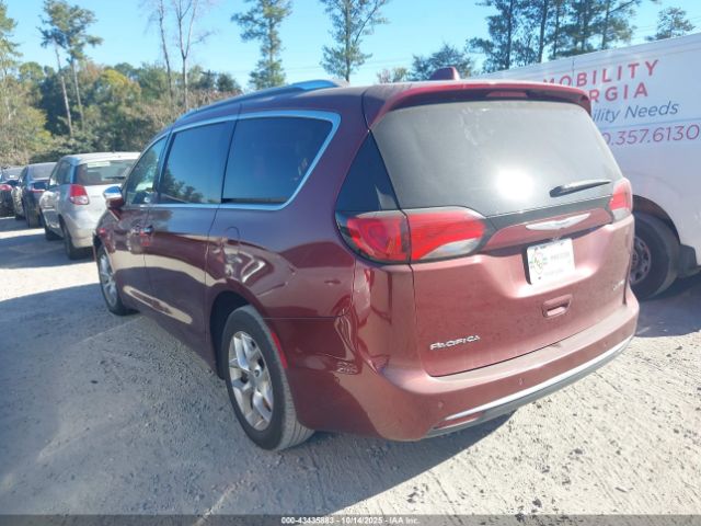 2020 CHRYSLER PACIFICA 2C4RC1GG0LR269116 Photo 2