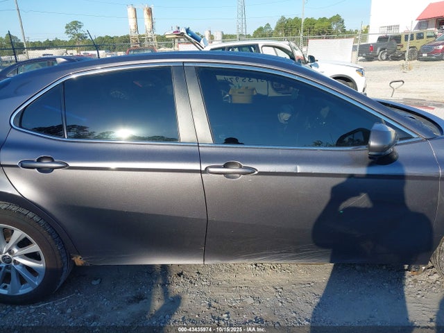Toyota CAMRY LE 2022 4T1C11AK8NU066274 Image 13