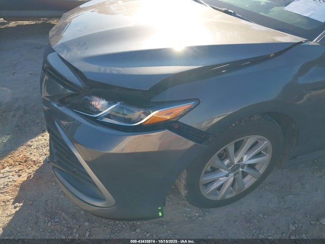 Toyota CAMRY LE 2022 4T1C11AK8NU066274 Image 17