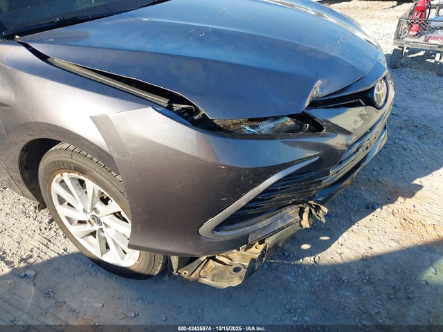 Toyota CAMRY LE 2022 4T1C11AK8NU066274 Image 18