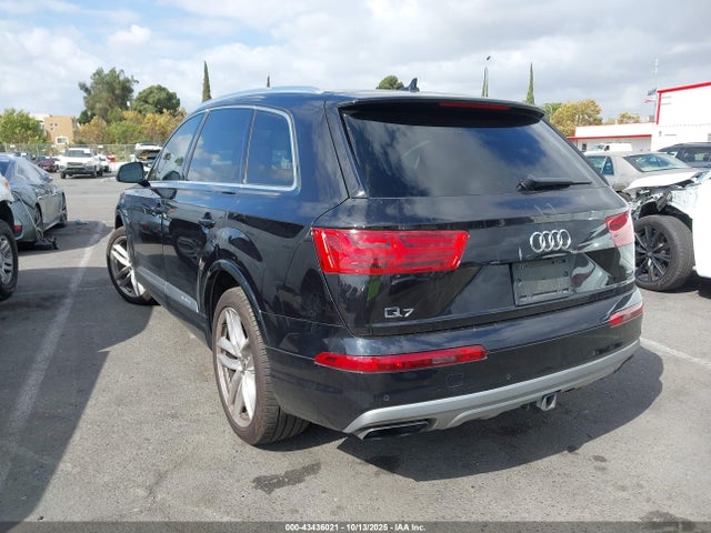 2017 AUDI Q7 WA1VAAF75HD011510 Photo 2