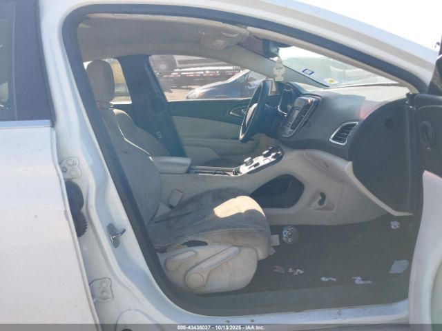 2016 CHRYSLER 200 1C3CCCAB6GN131408 Photo 4