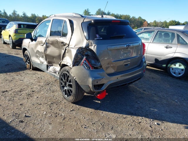 2022 CHEVROLET TRAX KL7CJPSMXNB522033 Photo 2