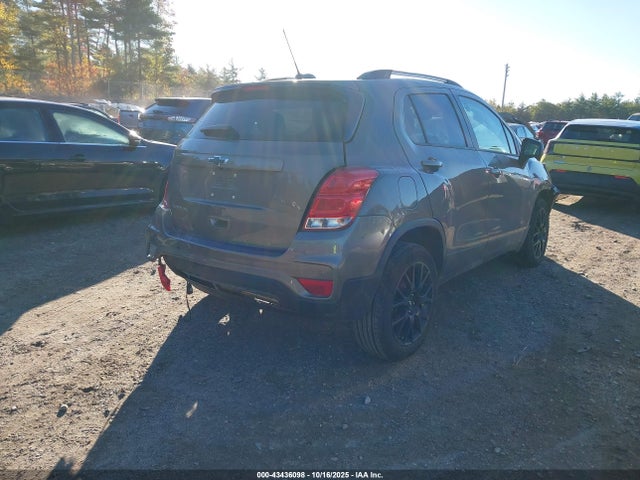 2022 CHEVROLET TRAX KL7CJPSMXNB522033 Photo 3