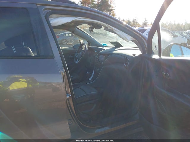 2022 CHEVROLET TRAX KL7CJPSMXNB522033 Photo 4