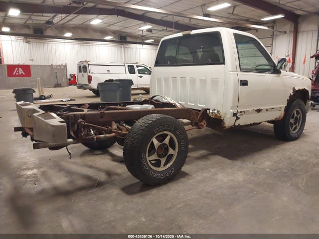 1989 CHEVROLET GMT-400 1GCDK14K9KZ240238 Photo 3