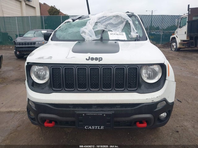 43436212 :رقم المزاد ، ZACNJDC1XNPN69967 vin ، 2022 Jeep Renegade Trailhawk 4x4 مزاد بيع