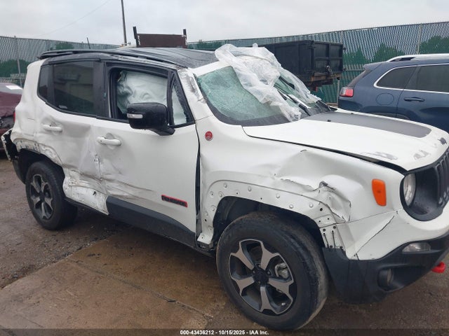 43436212 :رقم المزاد ، ZACNJDC1XNPN69967 vin ، 2022 Jeep Renegade Trailhawk 4x4 مزاد بيع