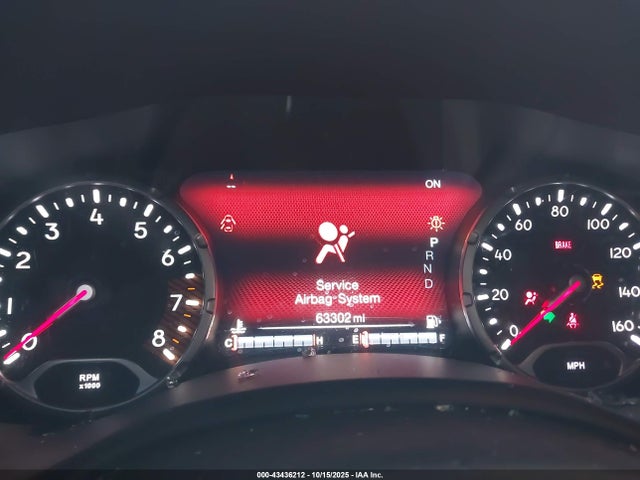 43436212 :رقم المزاد ، ZACNJDC1XNPN69967 vin ، 2022 Jeep Renegade Trailhawk 4x4 مزاد بيع