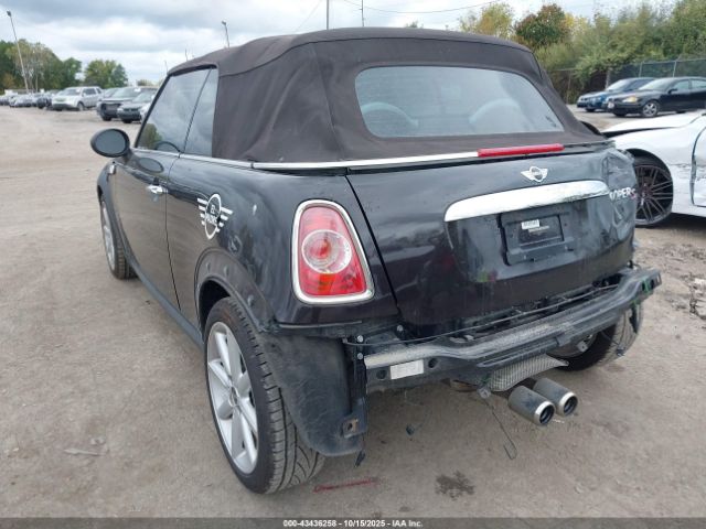 2014 MINI CONVERTIBLE WMWZP3C52ET707048 Photo 2