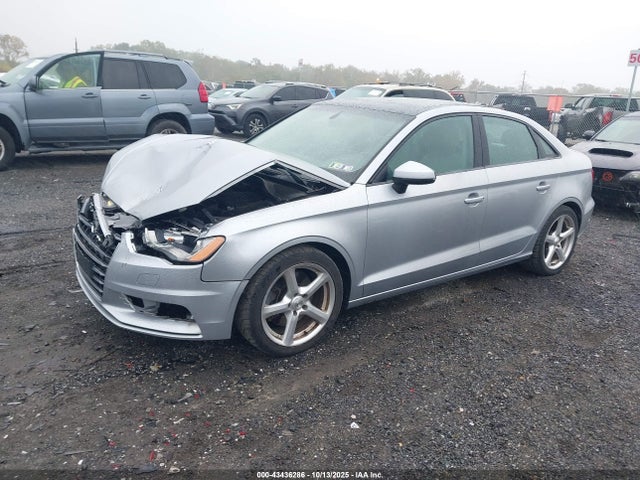 2015 AUDI A3 WAUBFGFF3F1069938 Photo 1