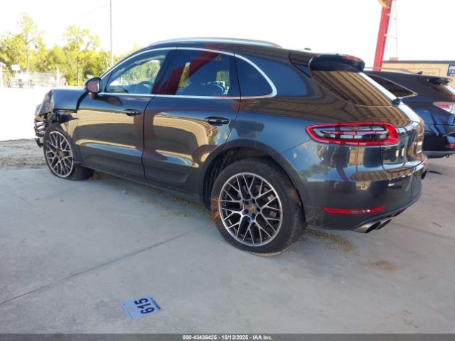 2018 PORSCHE MACAN WP1AB2A55JLB30441 Photo 2