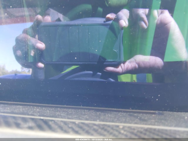 2025 TESLA MODEL X 7SAXCBE60SF462340 Photo 6