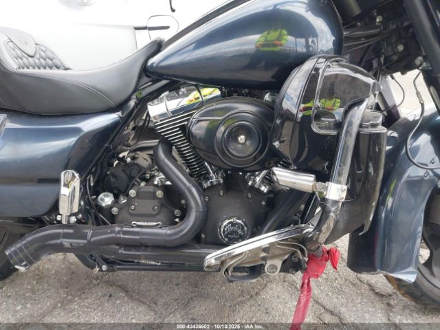 2010 HARLEY-DAVIDSON FLHX 1HD1KB431AB632394 Photo 7