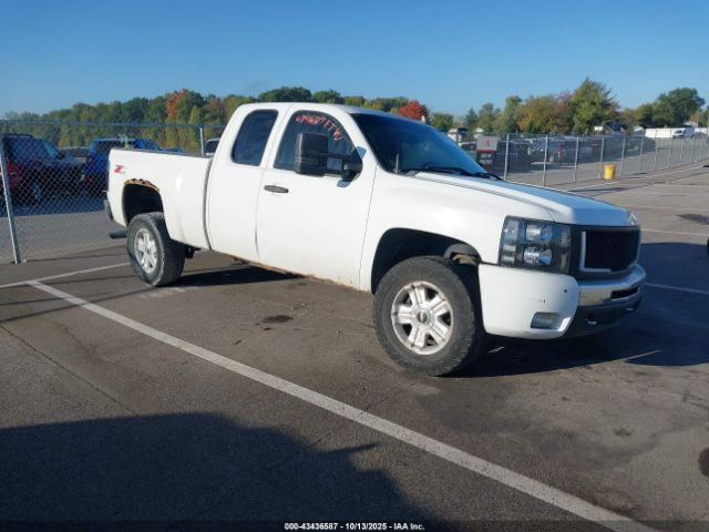 2011 CHEVROLET SILVERADO 1500 1GCRKSE36BZ215638