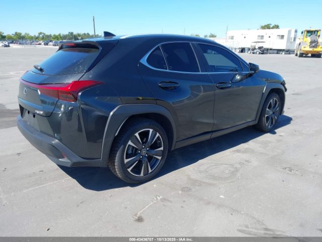 2019 LEXUS UX 200 JTHY3JBH5K2019846 Photo 3