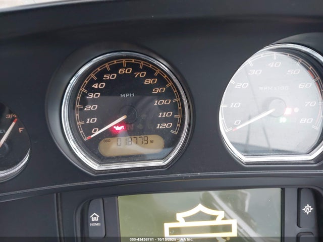 2016 HARLEY-DAVIDSON FLHTCUTG 1HD1MAL16GB857763 Photo 6