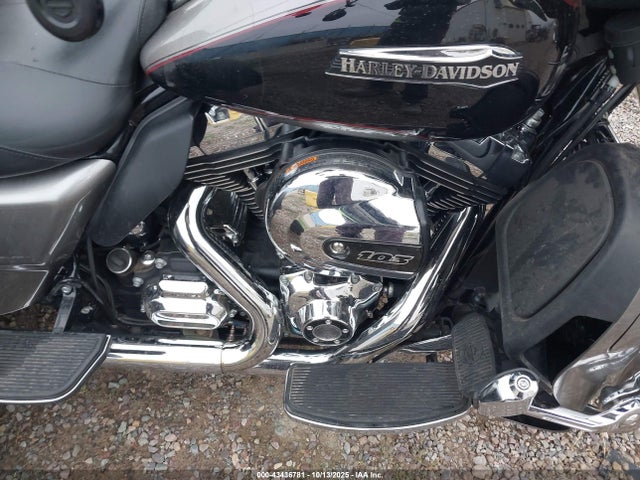 2016 HARLEY-DAVIDSON FLHTCUTG 1HD1MAL16GB857763 Photo 7