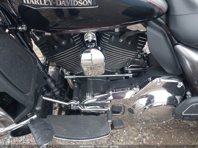 2016 HARLEY-DAVIDSON FLHTCUTG 1HD1MAL16GB857763 Photo 8