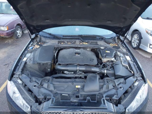 2015 JAGUAR XF SAJWA0FS2FPU61802 Photo 9