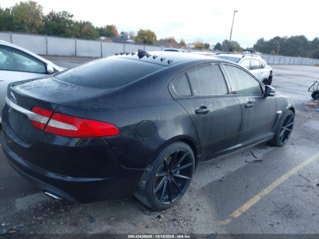 2015 JAGUAR XF SAJWA0FS2FPU61802 Photo 3