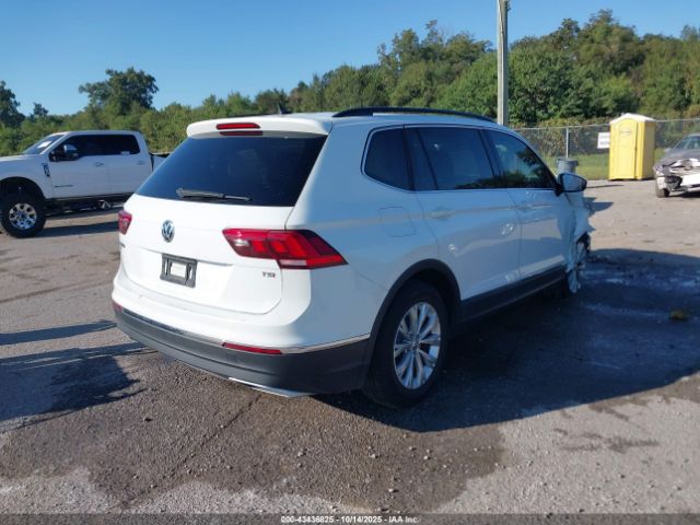 2018 VOLKSWAGEN TIGUAN 3VV3B7AX7JM149615 Photo 3