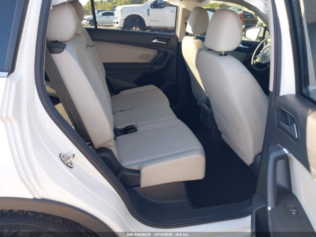 2018 VOLKSWAGEN TIGUAN 3VV3B7AX7JM149615 Photo 7