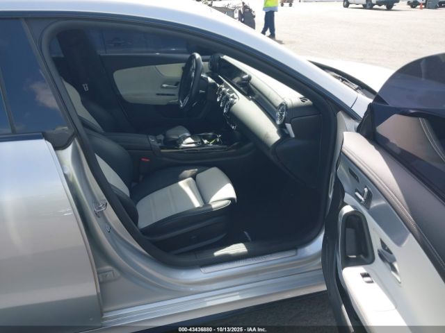 2022 MERCEDES-BENZ AMG CLA 35 W1K5J5BB7NN268736 Photo 4