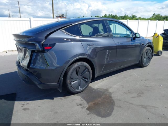 2026 TESLA MODEL Y 7SAYGDEEXTA446933 Photo 3