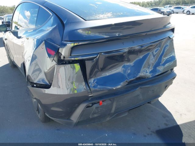 2026 TESLA MODEL Y 7SAYGDEEXTA446933 Photo 5