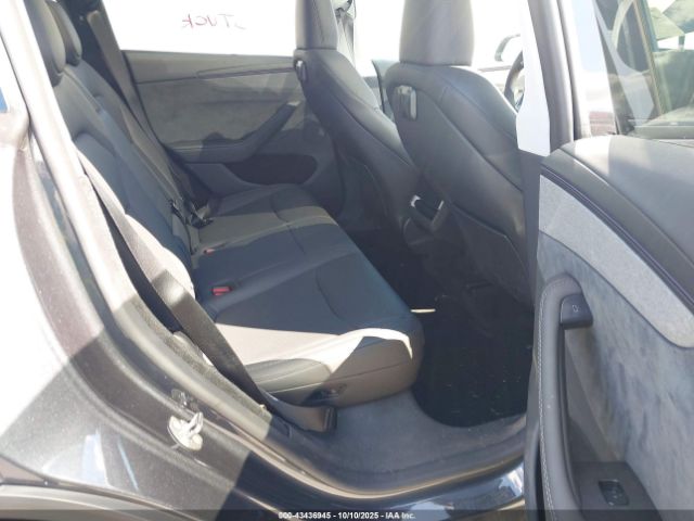 2026 TESLA MODEL Y 7SAYGDEEXTA446933 Photo 7