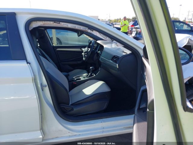 2019 VOLKSWAGEN JETTA 3VWC57BU8KM061410 Photo 4