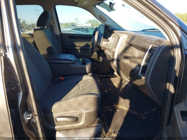 2023 RAM 1500 CLASSIC 3C6RR7KTXPG669256 Photo 4