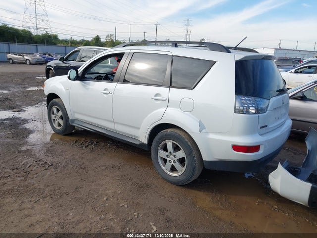 2010 MITSUBISHI OUTLANDER JA4AS2AW6AZ018166 Photo 2