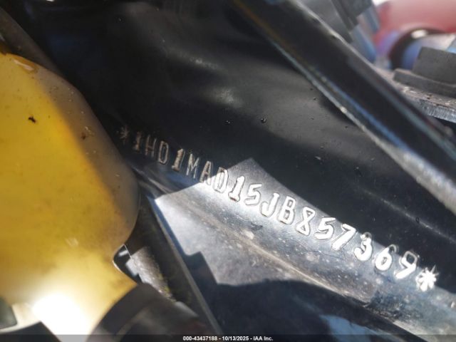 2018 HARLEY-DAVIDSON FLHTCUTG 1HD1MAD15JB857369 Photo 9