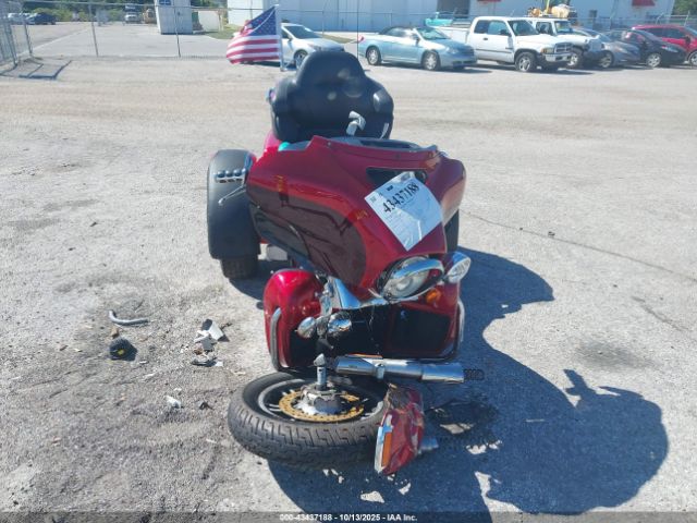 2018 HARLEY-DAVIDSON FLHTCUTG 1HD1MAD15JB857369 Photo 4