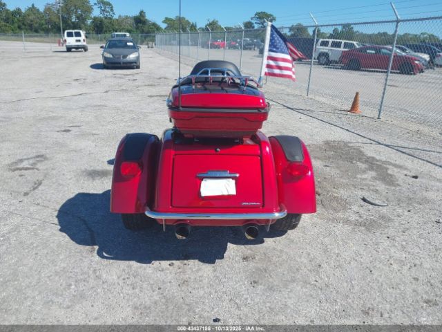 2018 HARLEY-DAVIDSON FLHTCUTG 1HD1MAD15JB857369 Photo 5