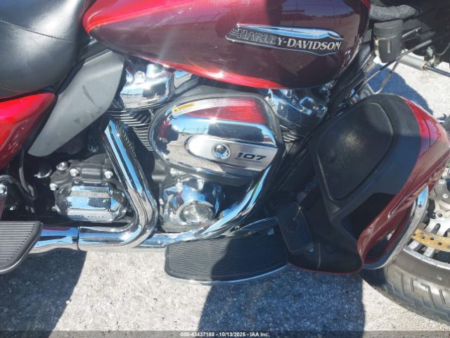 2018 HARLEY-DAVIDSON FLHTCUTG 1HD1MAD15JB857369 Photo 7