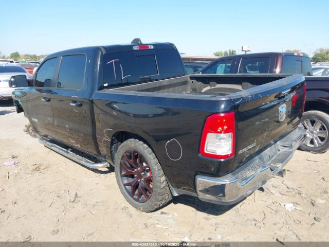 2019 RAM 1500 1C6RREFG0KN730115 Photo 2
