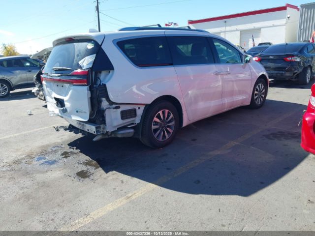 2021 CHRYSLER PACIFICA HYBRID 2C4RC1L76MR596661 Photo 3