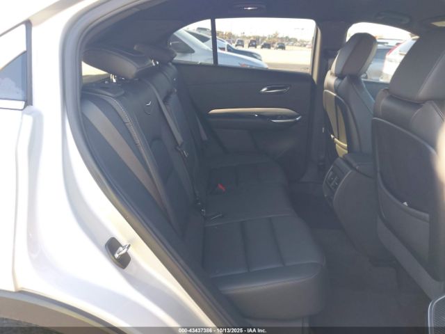 2022 CADILLAC XT4 1GYFZCR4XNF113203 Photo 7