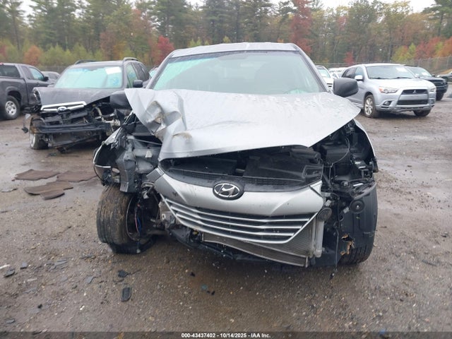 KM8JT3AF4FU110403 Hyundai TUCSON GLS