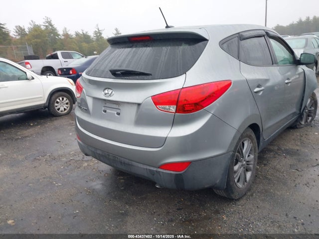 KM8JT3AF4FU110403 Hyundai TUCSON GLS