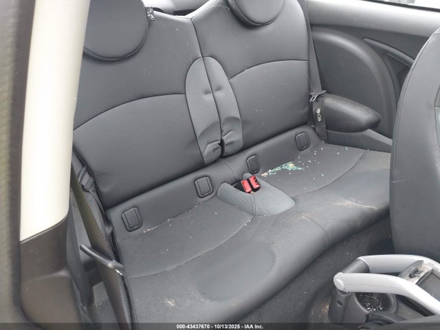 2010 MINI COOPER WMWMF3C57ATZ24134 Photo 7