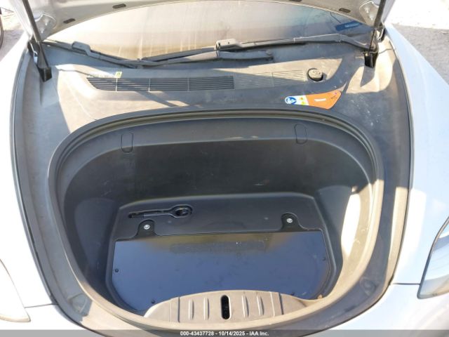 2018 TESLA MODEL 3 5YJ3E1EA5JF006983 Photo 9
