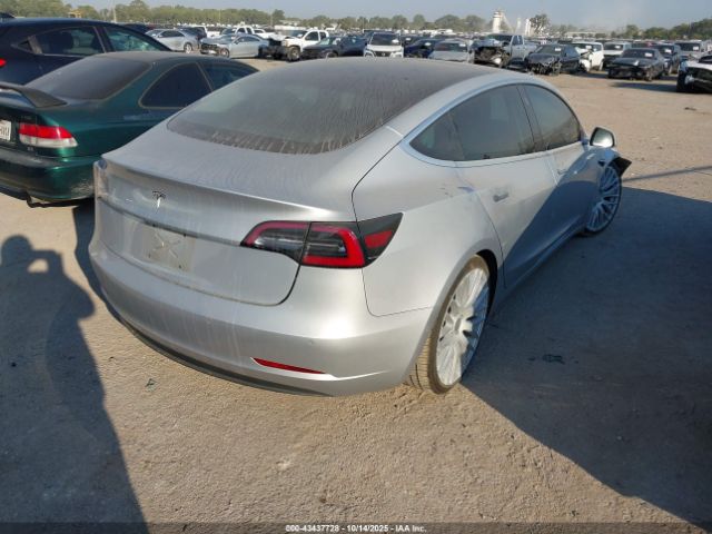 2018 TESLA MODEL 3 5YJ3E1EA5JF006983 Photo 3